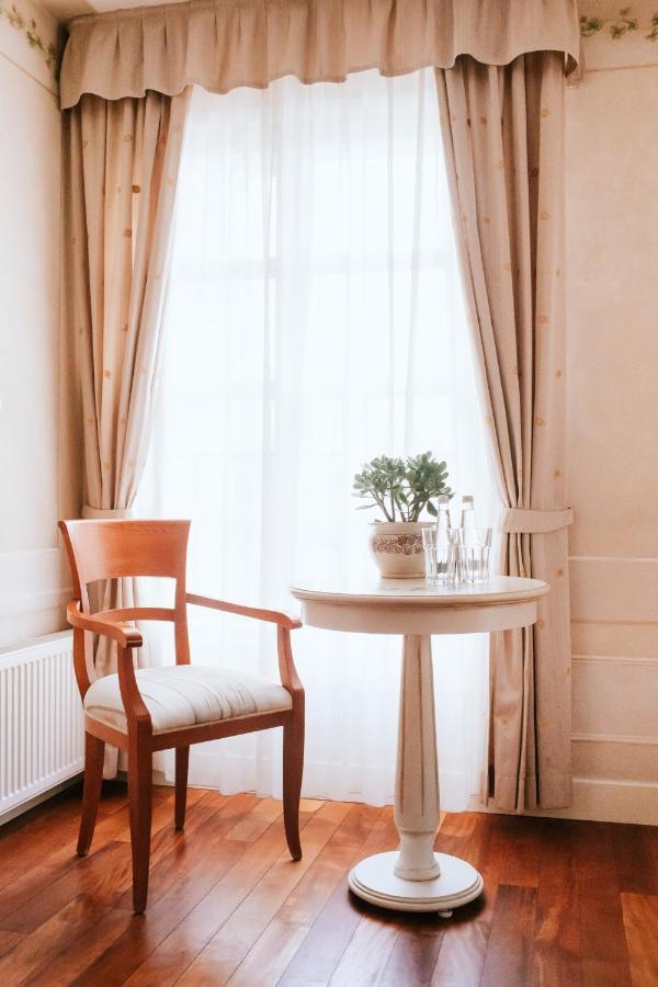 Villa Toscana Warszawa Esterno foto