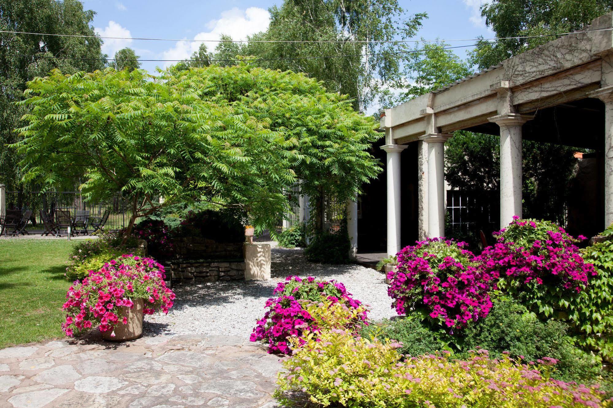 Villa Toscana Warszawa Esterno foto